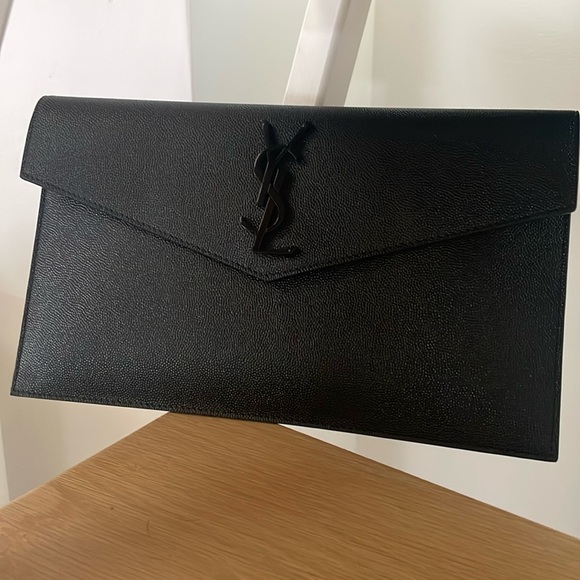 Yves Saint Laurent Uptown Pouch in Grain de Poudre Leather (Black) - Picture 2 of 6
